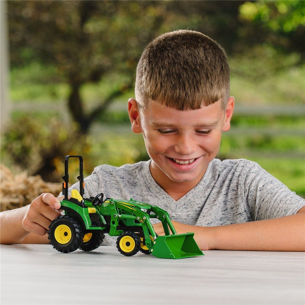 1:16 John Deere 2038R Tractor with Loader 45676