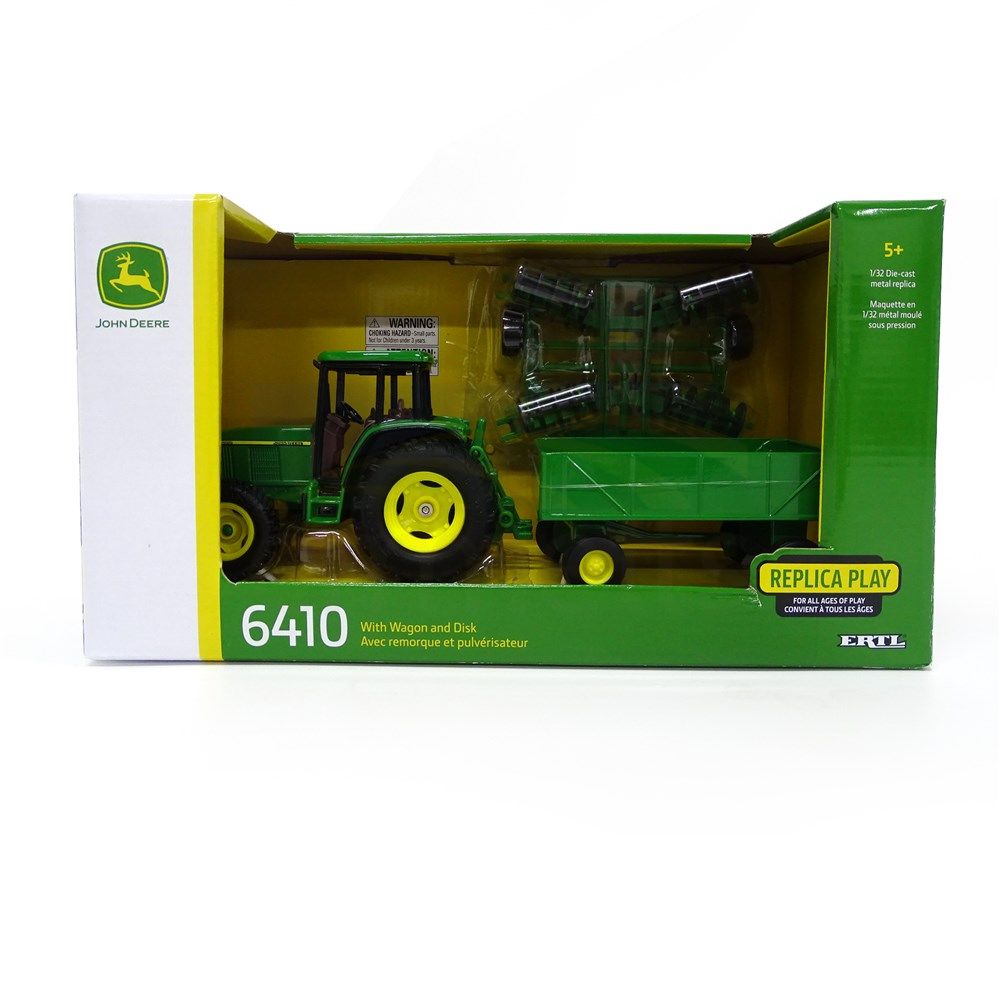 1:32 John Deere Tractor with Barge Wagon and Disk 15489