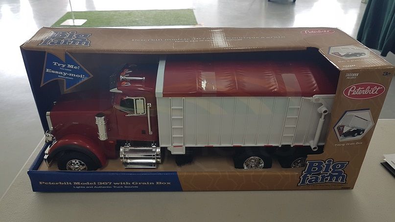 1:16 Big Farm Petrbilt Model 367 with Grain Box 46184