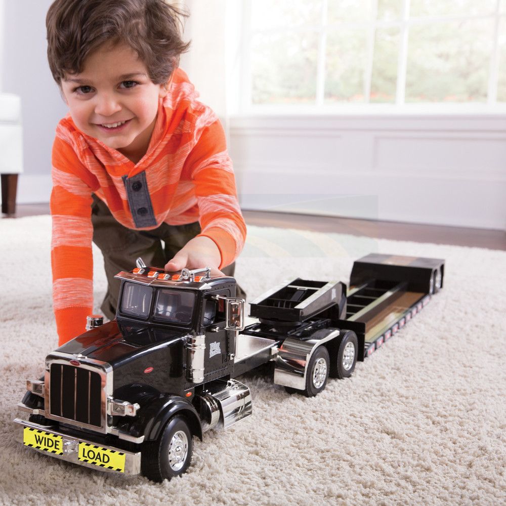 1:16 Big Farm Peterbilt Model 367 with Low Boy - Wide Load 46617