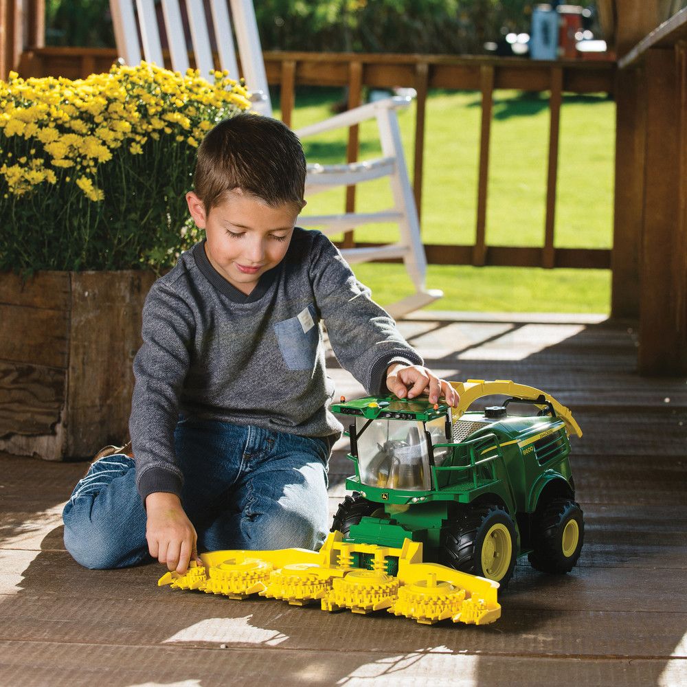 1:16 Big Farm John Deere 8600 Self Propelled Forage Harvester 46623