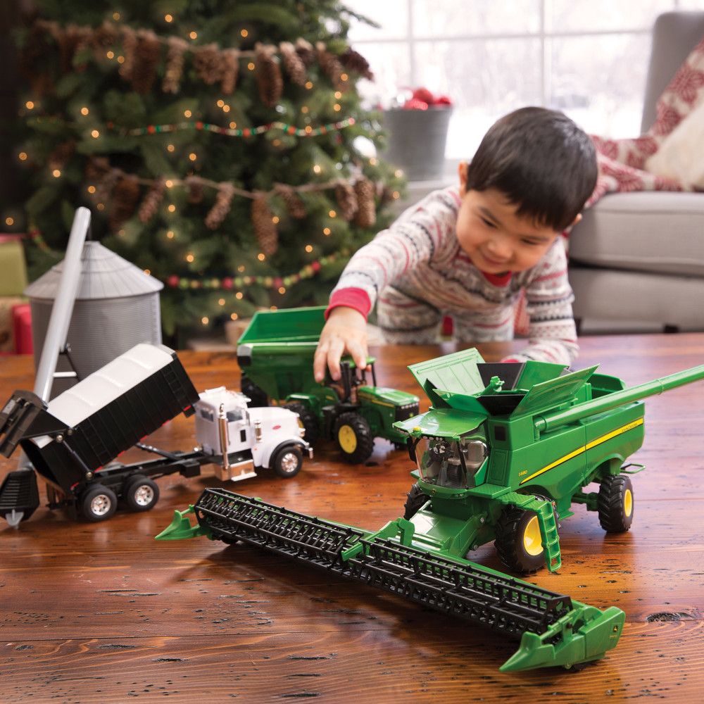 1:32 John Deere S680 Combine with Draper Head 46500