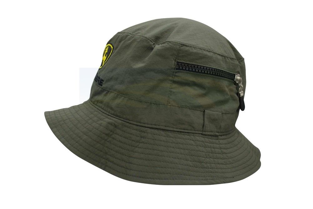 Bucket hat with zip pocket 2025