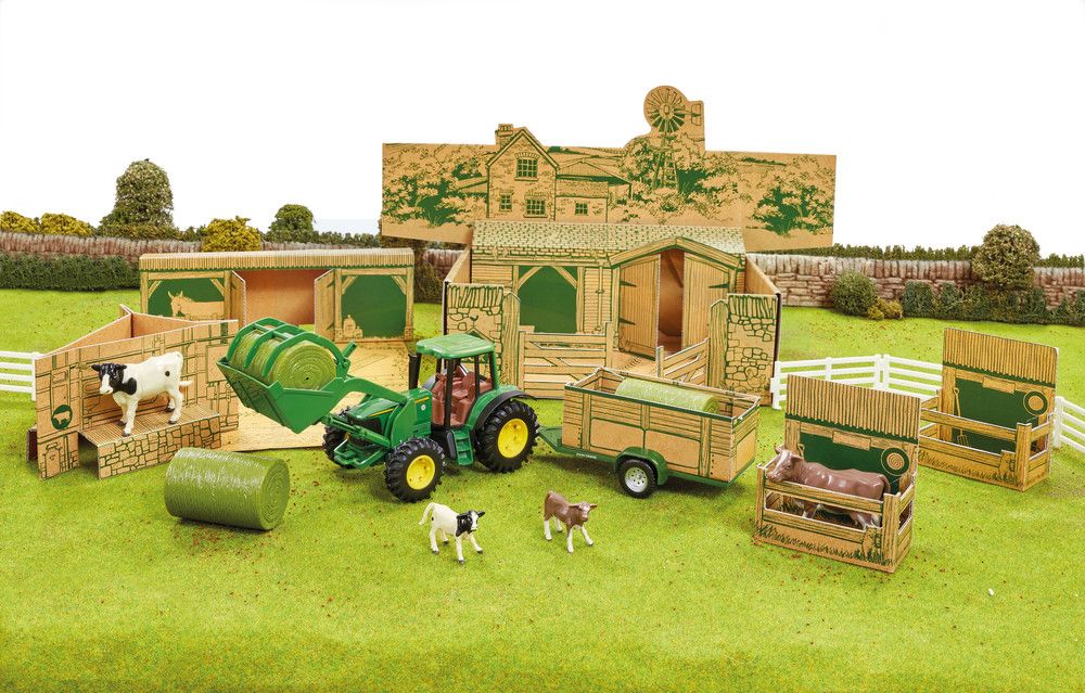 John Deere Farm in a Box Set with 20cm Tractor 43257