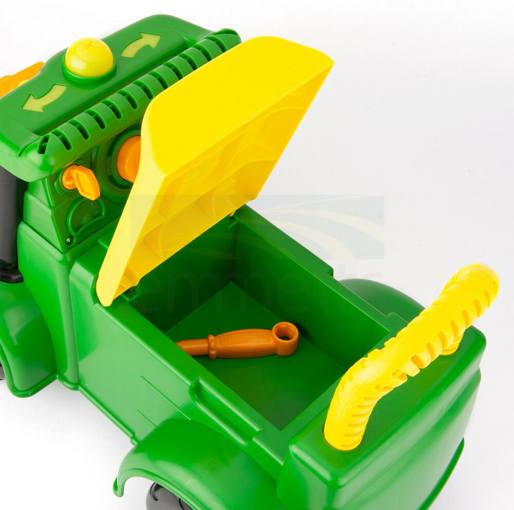 John Deere Johnny Tractor Ride-On, Foot-to-Floor 47280