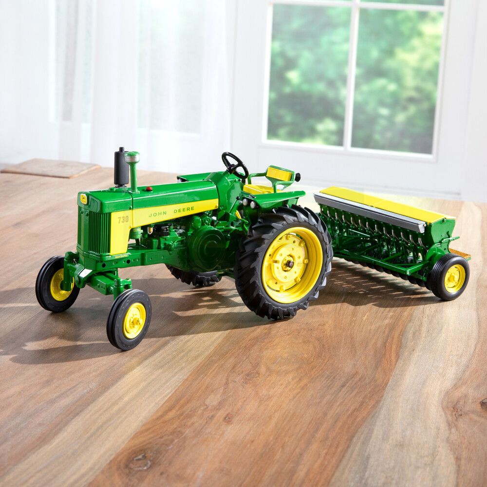 1:16 John Deere 730 Tractor with Grain Drill Prestige 45790