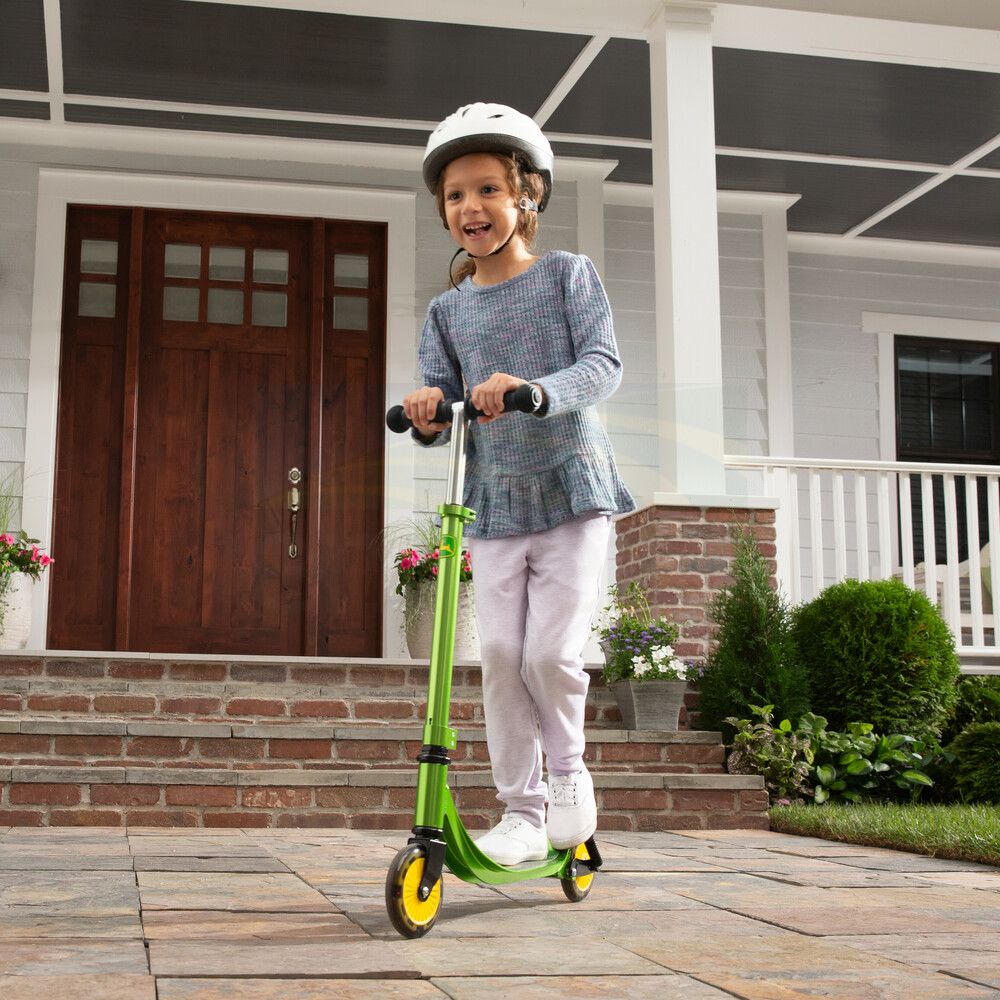 John Deere Scooter with Light Up Wheels 46144