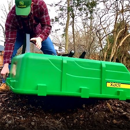 John Deere 10PX Polypropylene Utility Cart with Full Dump Release CPLP72978