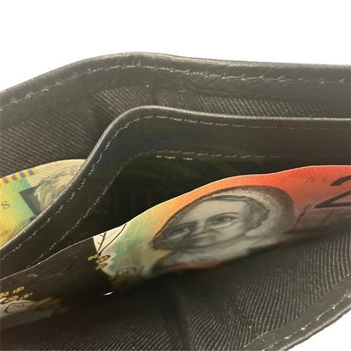 John Deere Pebble Grain Leather Bi-Fold Wallet with Trademark Logo 4013000