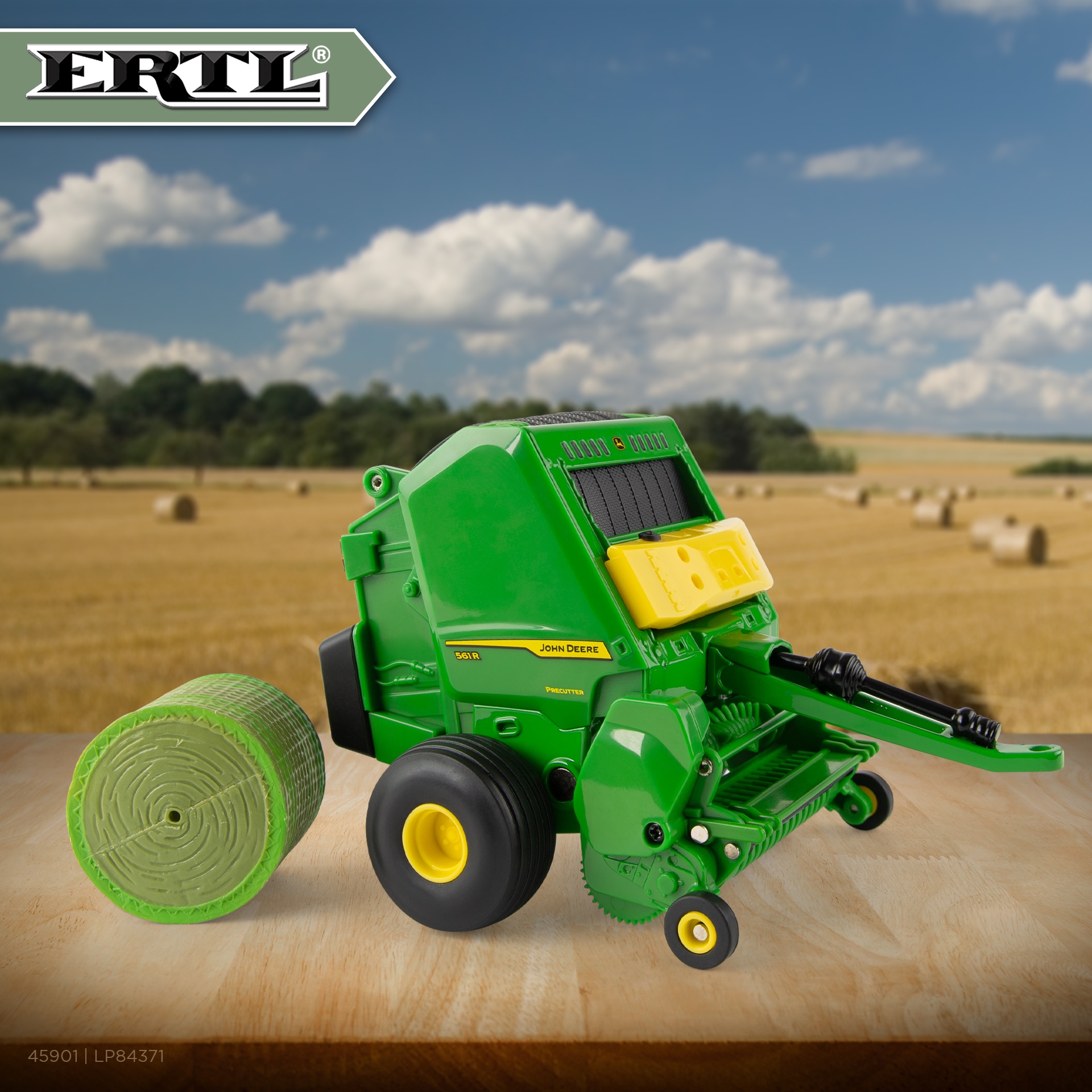 1:32 John Deere 561R Round Baler 45901