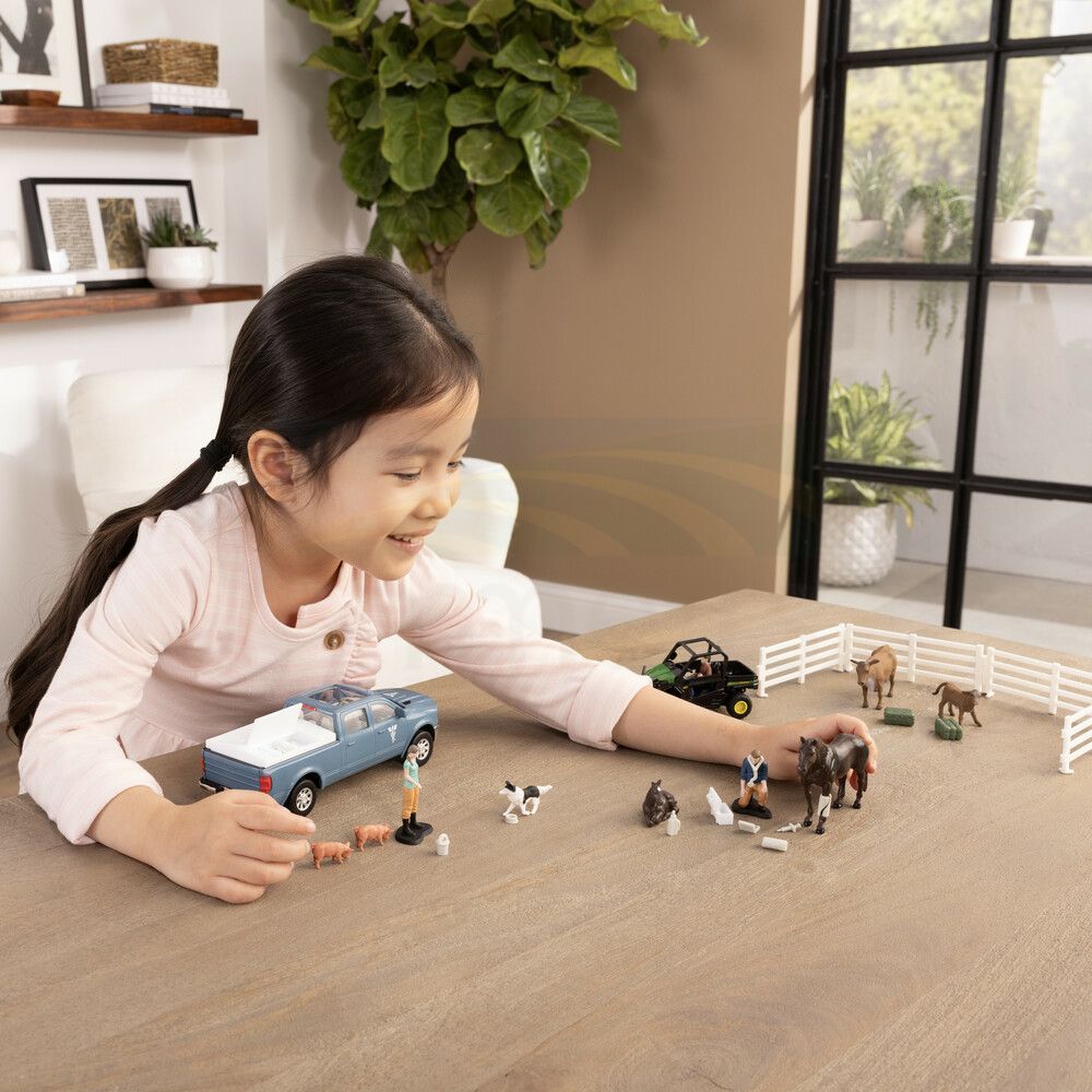 1:32 John Deere On The Farm Vet Set; Pickup Truck, Gator, Figures, Animals & Accessories 47552