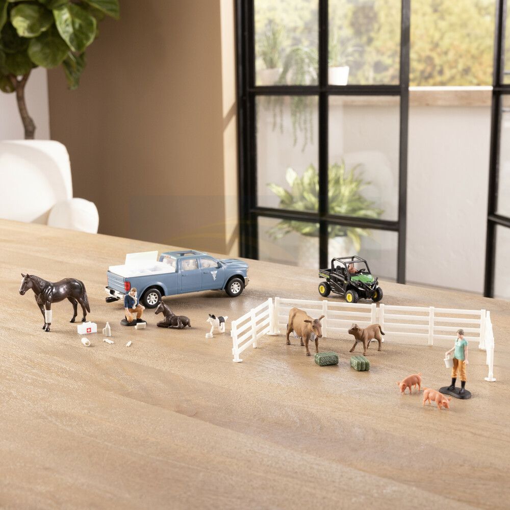 1:32 John Deere On The Farm Vet Set; Pickup Truck, Gator, Figures, Animals & Accessories 47552