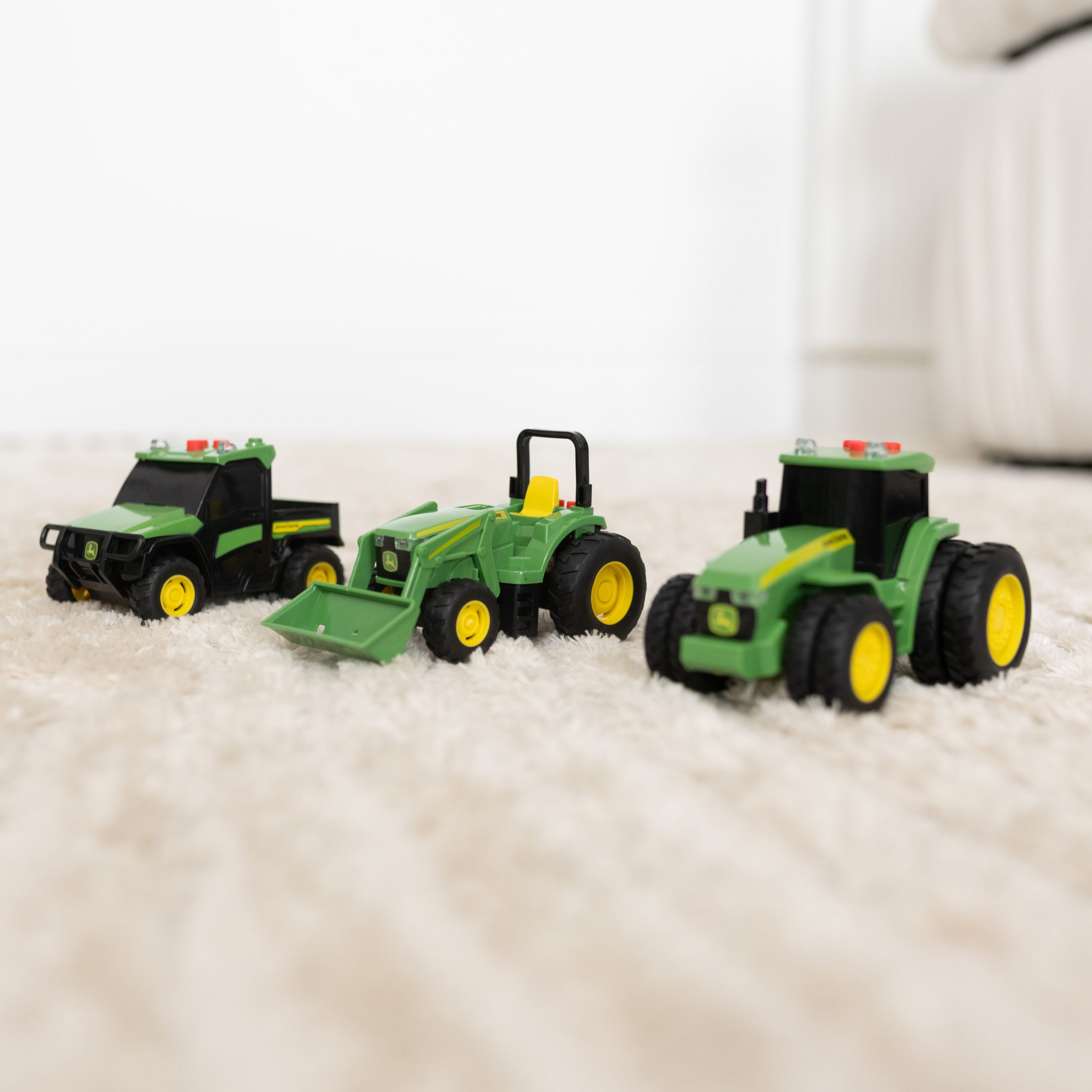 John Deere Lights & Sound Mini Tractors 3 Pack 470374