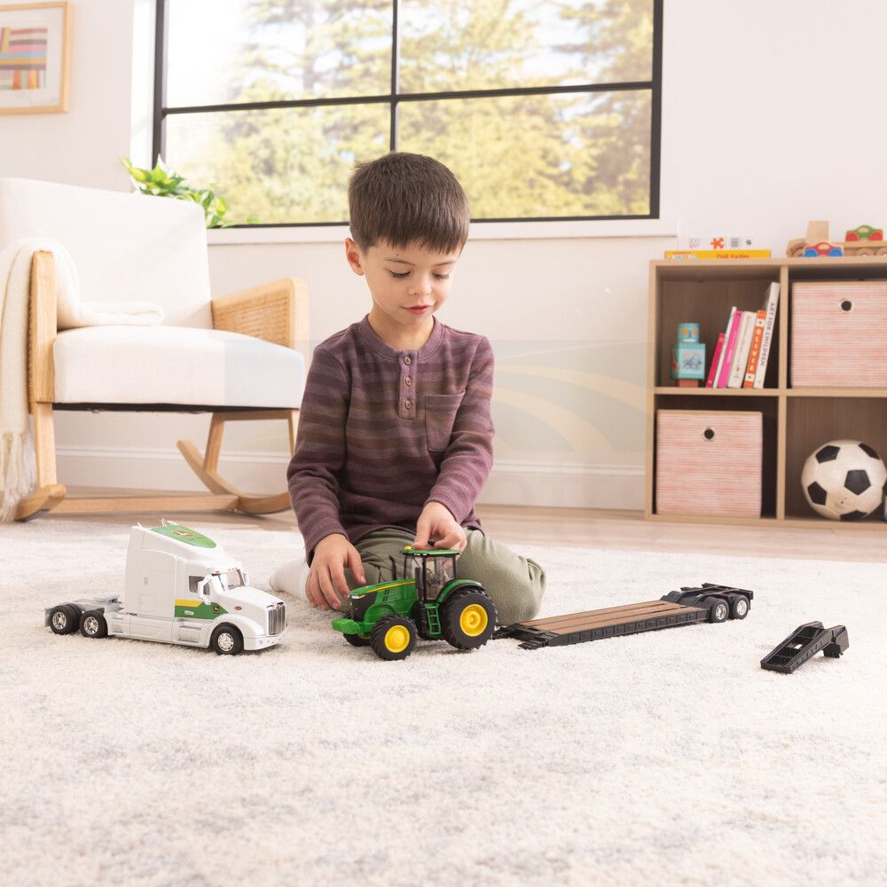 1:32 Peterbilt Semi-Truck with Lowboy Trailer and John Deere 7290R Tractor 47679