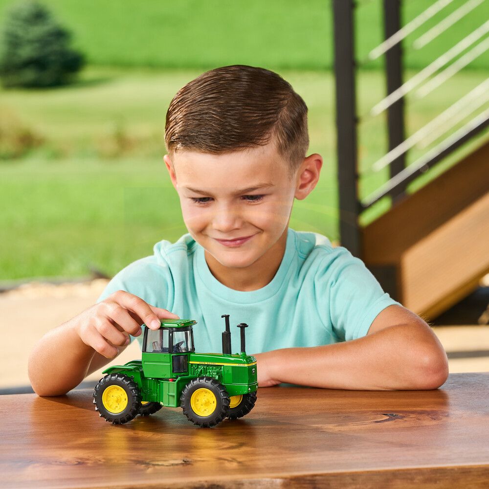 1:32 John Deere 8630 Tractor With Singles 85057