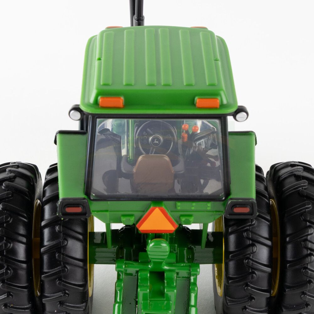 1:32 John Deere 4440 Tractor with Rear Duals 85058