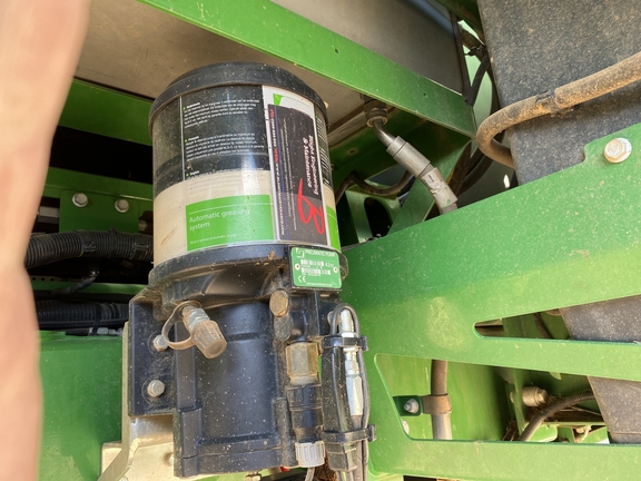 John Deere R4060 2018 image 15