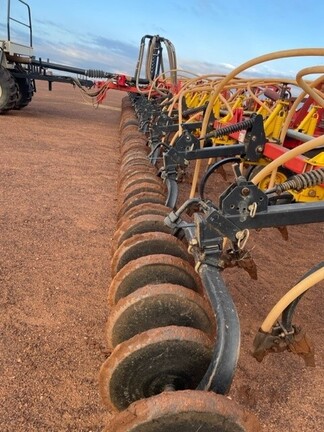 Bourgault 8910 2014 image 4