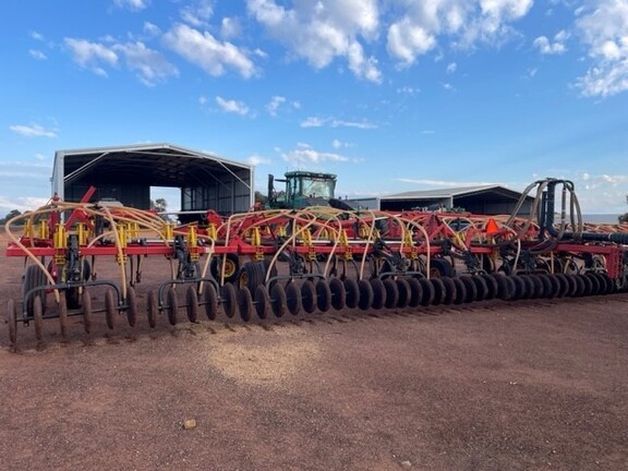 Bourgault 8910 2014 image 5