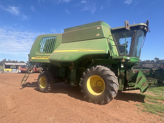 John Deere 9650 STS 2000 image 2