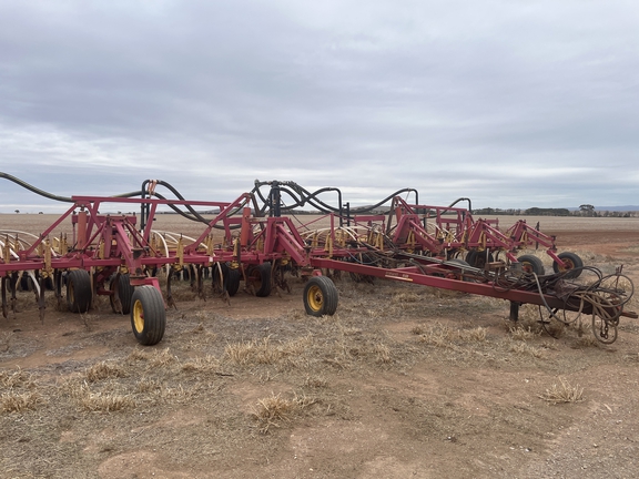 Bourgault 8800 48ft image 6