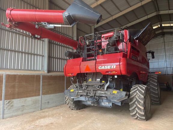 Case 8250 2021 image 10