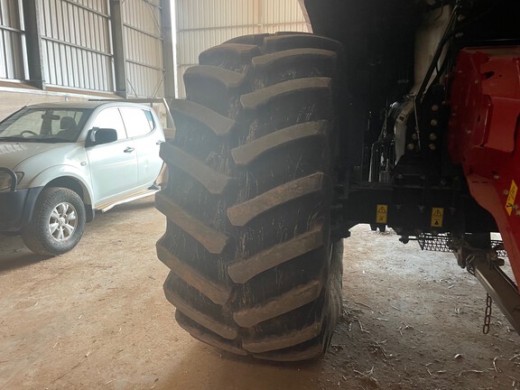 Case 8250 2021 image 5