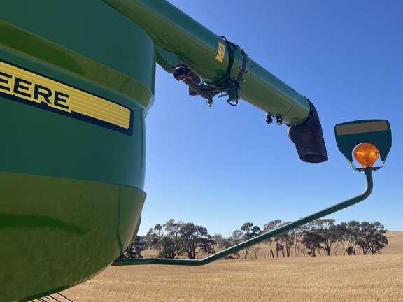 John Deere S780 2023 image 2