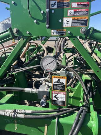 John Deere 1890 2012 image 5