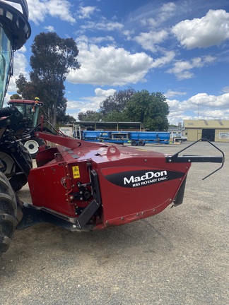 MacDon R85 image 3