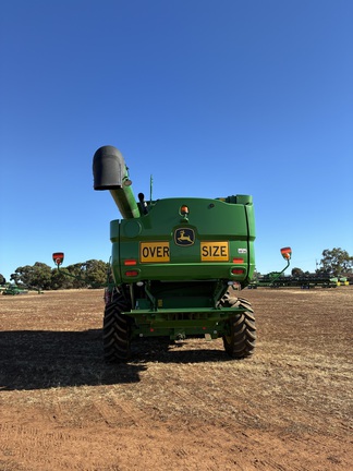 John Deere S760 image 4