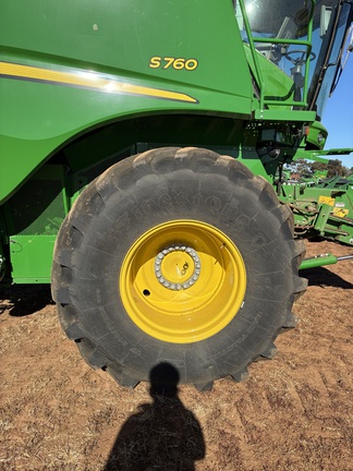 John Deere S760 image 7