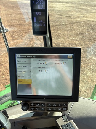 John Deere S760 image 11