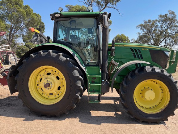 John Deere 6210R 2012 image 3