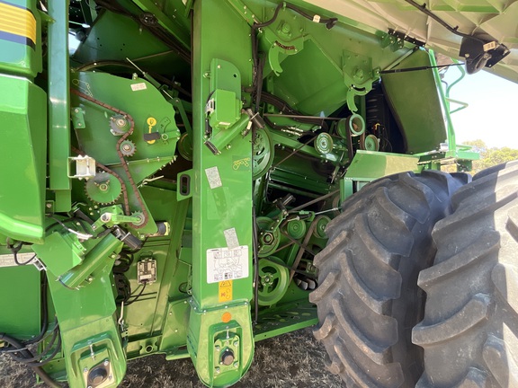 John Deere S790 image 6