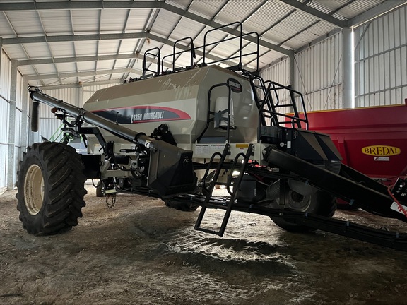 Bourgault L8350 2022 image 1