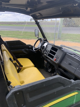 John Deere XUV865M Diesel 2019 image 2