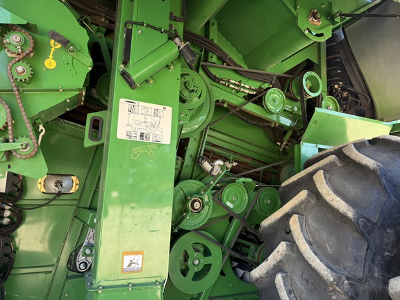 John Deere S680 2013 image 19