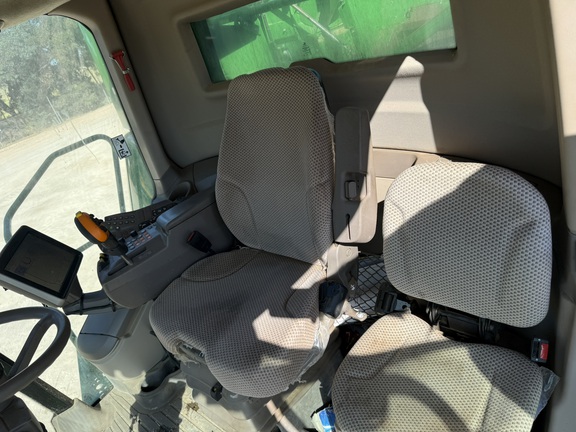 John Deere S680 2013 image 25