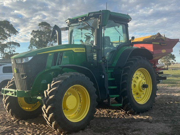 John Deere 7R 210 2020