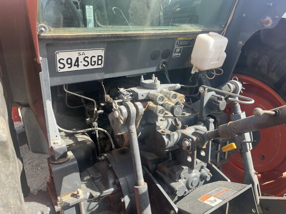 Kubota M108S image 4
