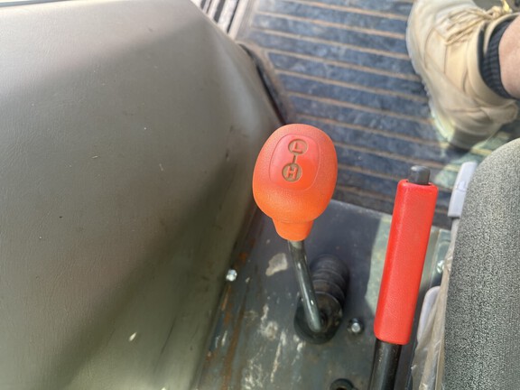 Kubota M108S image 13