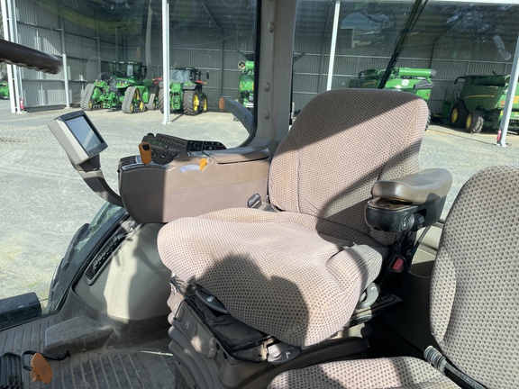 John Deere 7215R 2011 image 6
