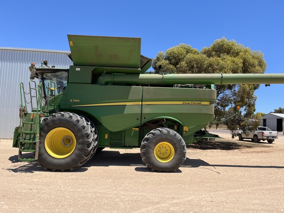 John Deere S790 2021 image 8