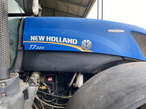 New Holland T7.220 2013 image 5