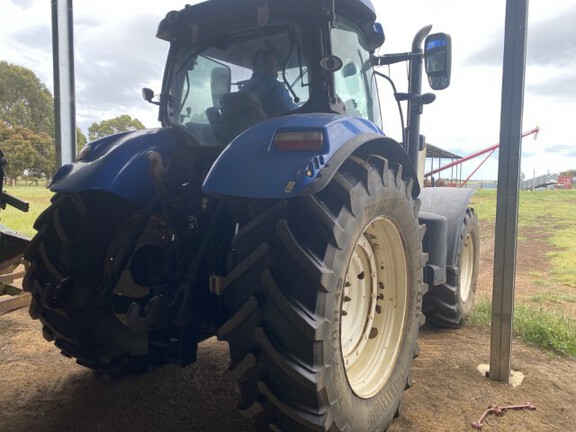 New Holland T7.220 2013 image 3