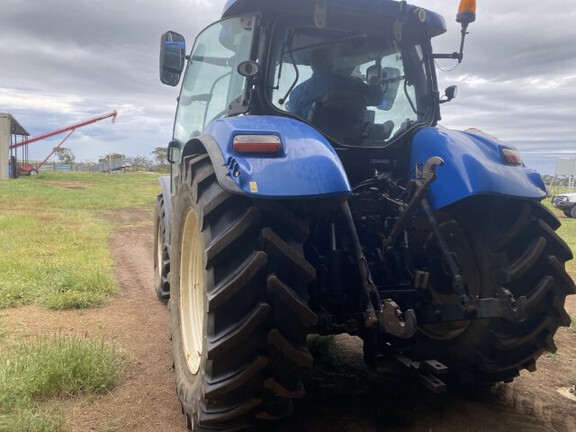 New Holland T7.220 2013 image 4