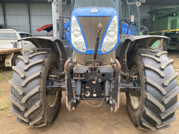 New Holland T7.220 2013 image 9