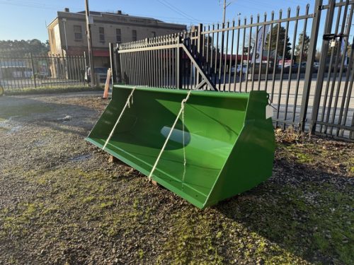 John Deere 2450mm Bucket 2026