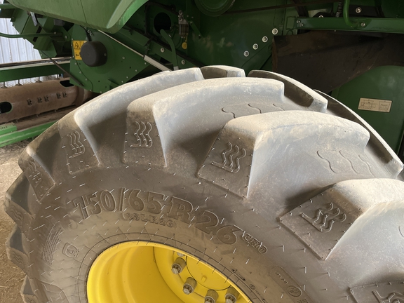 John Deere S780 image 6